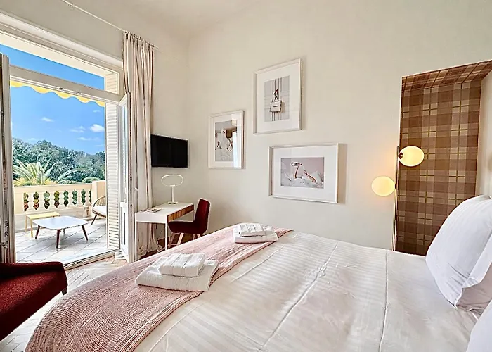 Apartment Terrasse D'azur - Sea View - Parking - Near Monaco - Private Park - Marques