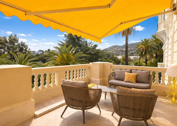 Apartment Terrasse D'azur - Sea View - Parking - Near Monaco - Private Park - Marques