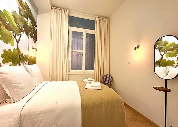 Terrasse D'azur - Sea View - Parking - Near Monaco - Private Park - Marques